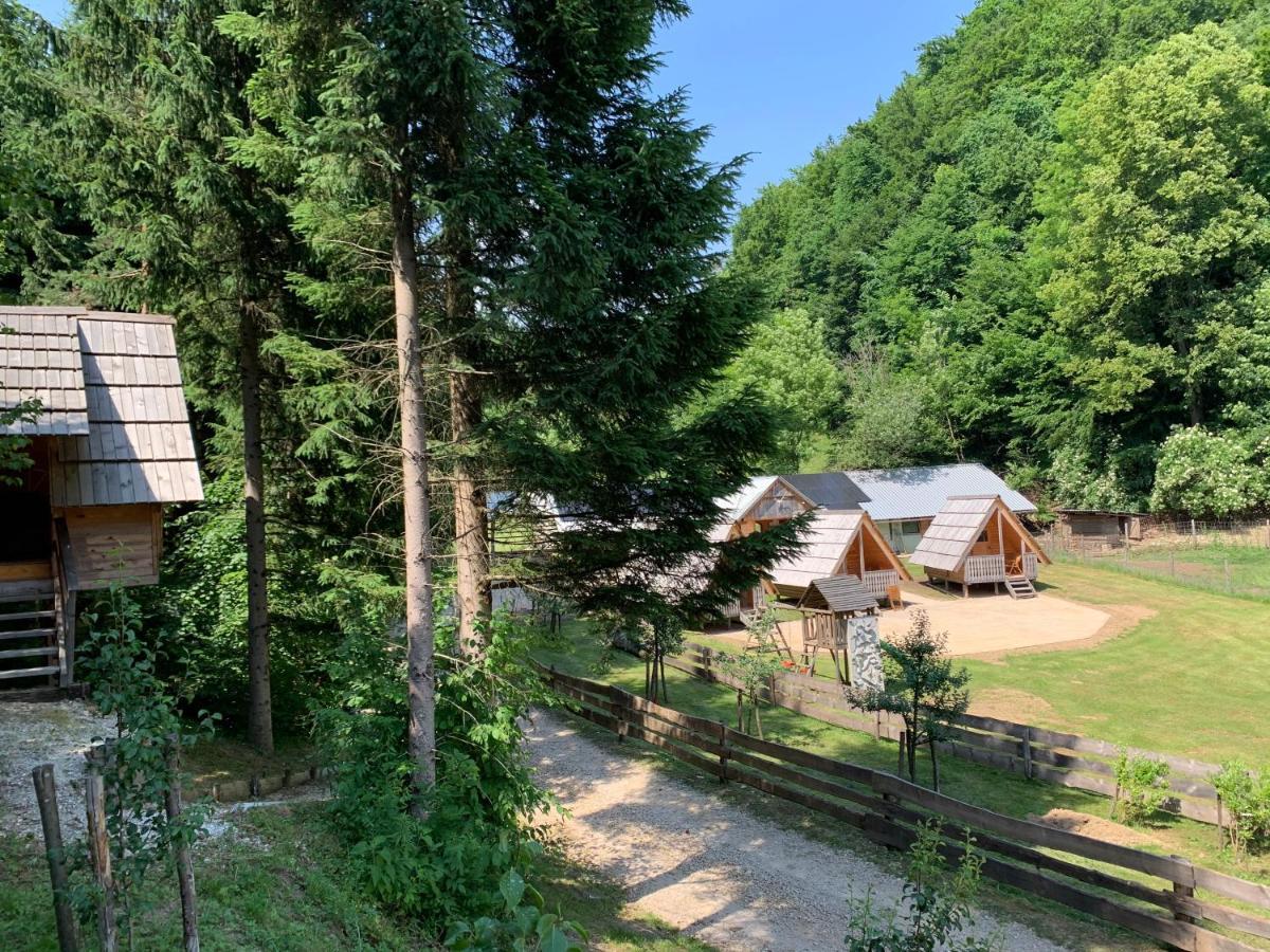 Wooden Cabin Kamna Gorica Exterior photo